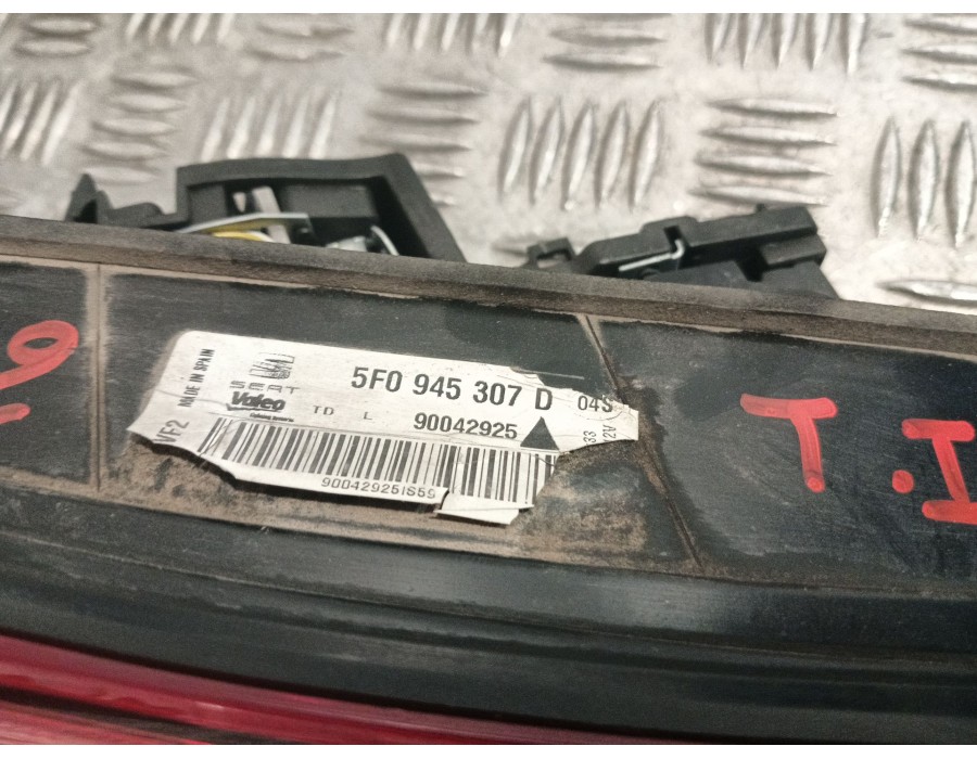 Recambio de piloto trasero izquierdo interior para seat leon (5f1) 1.4 tsi referencia OEM IAM 5F0945307D  