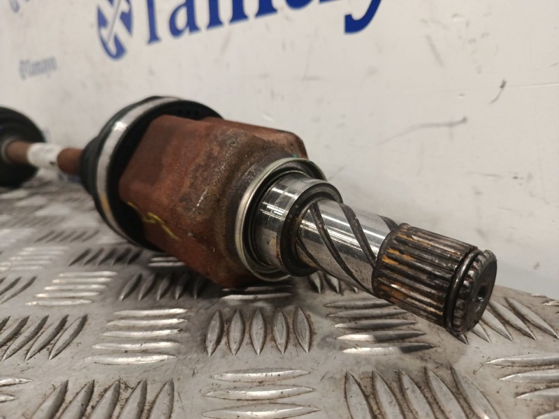 Recambio de transmision delantera izquierda para dacia sandero referencia OEM IAM 17832R  