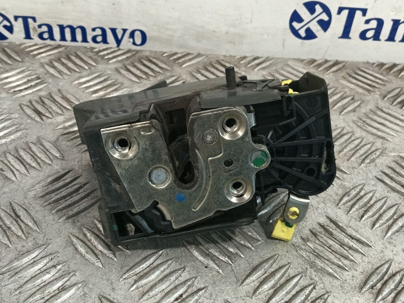 Recambio de cerradura puerta trasera izquierda para dacia sandero referencia OEM IAM 825033585RG  
