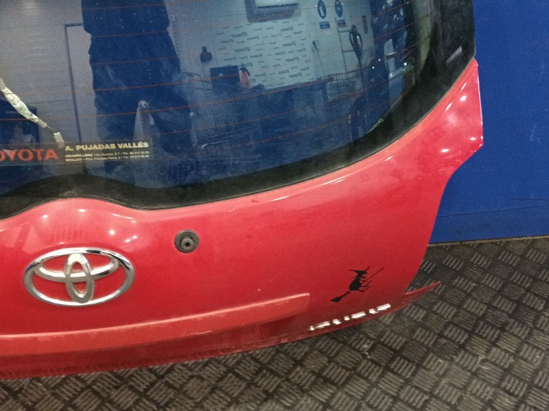 Recambio de porton trasero para toyota auris 1.4 turbodiesel cat referencia OEM IAM   
