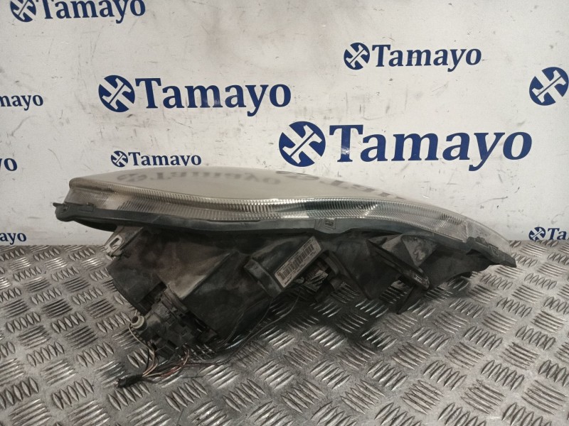 Recambio de faro derecho para opel vivaro a furgoneta (x83) 2.0 cdti (f7) referencia OEM IAM 8200701354 93859829 
