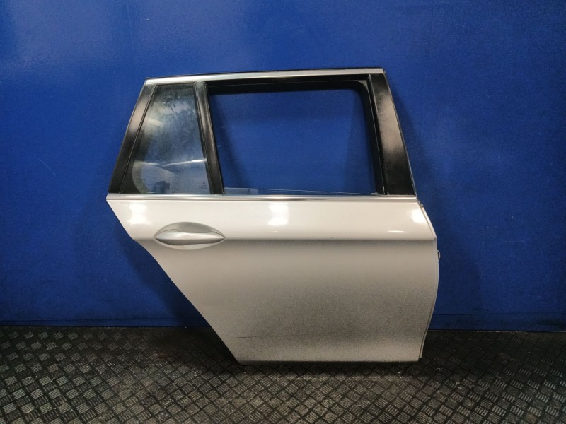 Recambio de puerta trasera izquierda para bmw 5 touring (f11) 520 d referencia OEM IAM 41007206120  