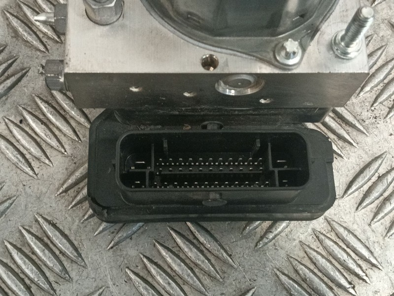 Recambio de abs para dacia sandero referencia OEM IAM 2265106455 0265956560 