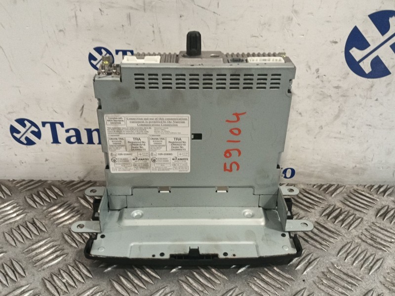 Recambio de sistema audio / radio cd para dacia sandero referencia OEM IAM 281158848R  