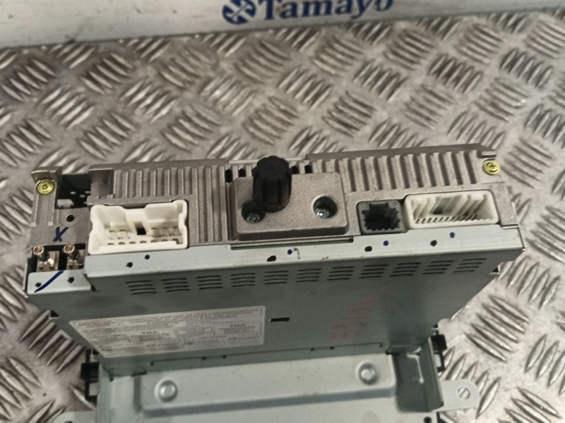 Recambio de sistema audio / radio cd para dacia sandero referencia OEM IAM 281158848R  