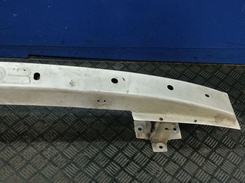 Recambio de refuerzo paragolpes delantero para opel vivaro a furgoneta (x83) 2.0 cdti (f7) referencia OEM IAM   