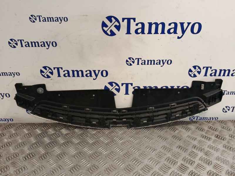 Recambio de rejilla delantera para chevrolet cruze hatchback (j305) 1.7 d referencia OEM IAM 95480166  