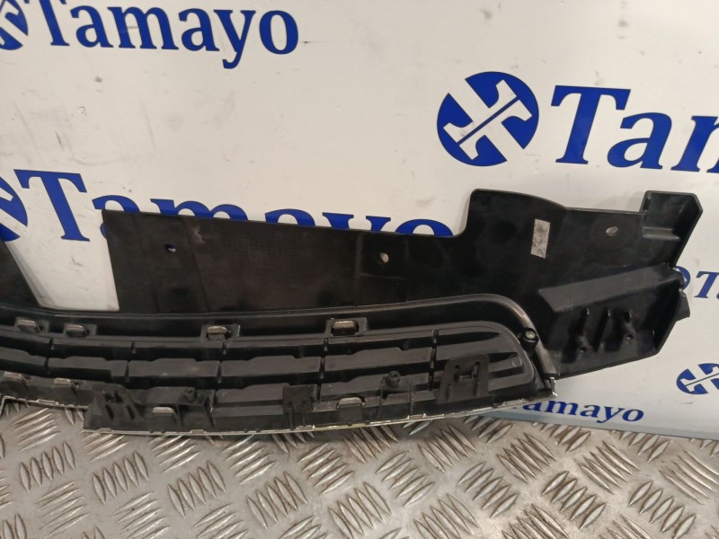 Recambio de rejilla delantera para chevrolet cruze hatchback (j305) 1.7 d referencia OEM IAM 95480166  