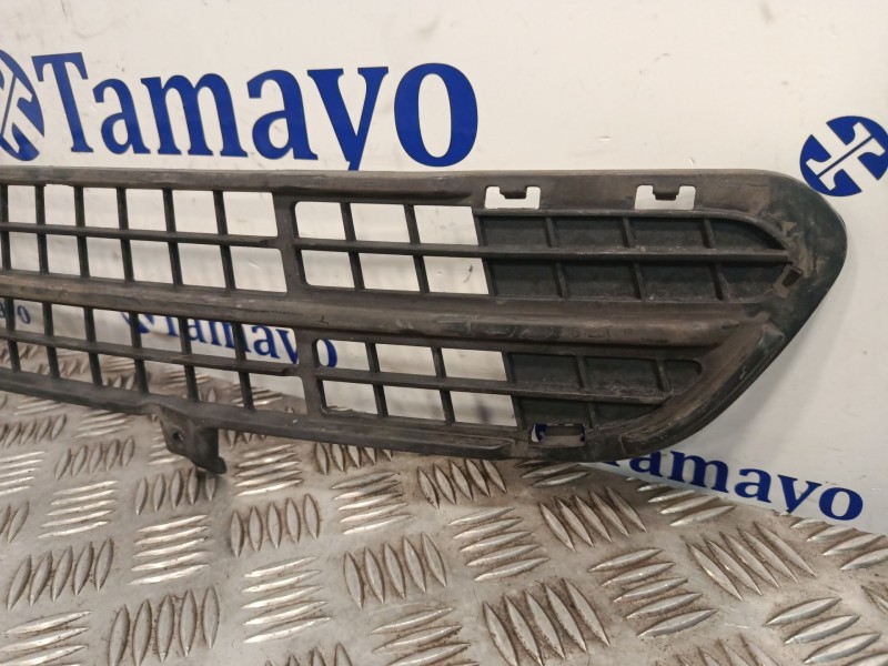 Recambio de rejilla paragolpes central para chevrolet cruze hatchback (j305) 1.7 d referencia OEM IAM 95088063  