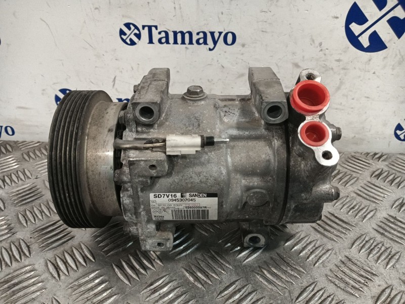 Recambio de compresor aire acondicionado para dacia duster 1.6 16v cat referencia OEM IAM 926000097R  