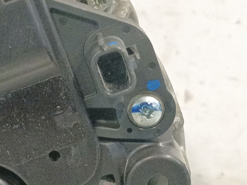Recambio de alternador para dacia sandero referencia OEM IAM   