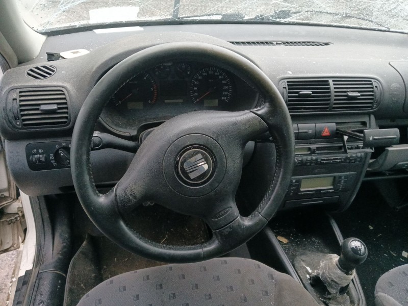 seat toledo ii (1m2) del año 2000