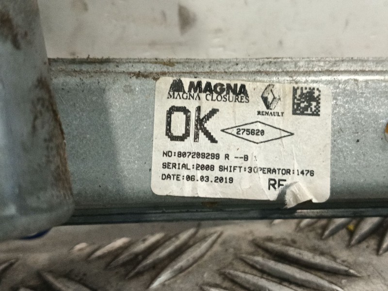 Recambio de elevalunas delantero derecho para dacia sandero referencia OEM IAM 807209299R  