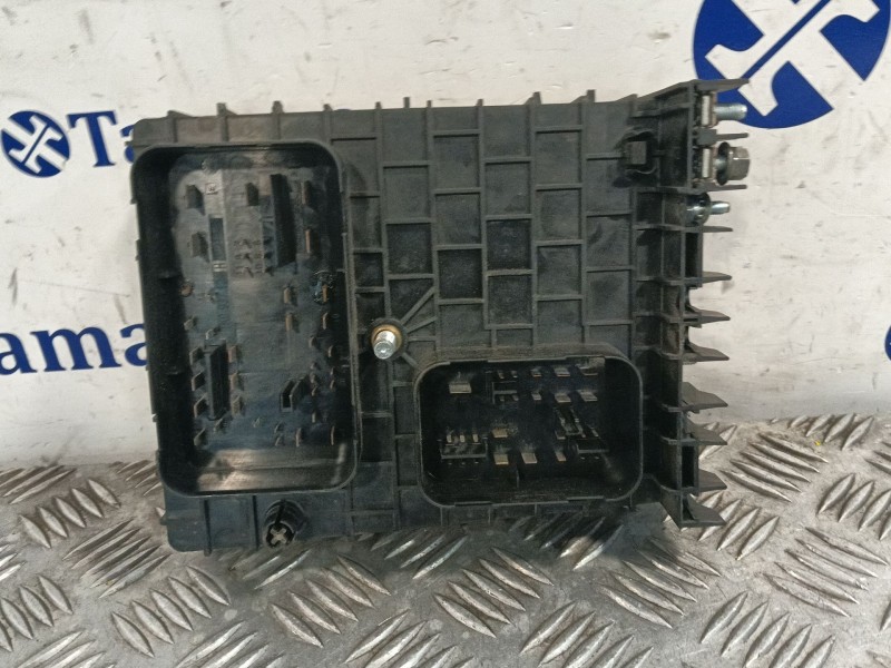 Recambio de caja fusibles para seat altea (5p1) referencia OEM IAM 1K0937124H  