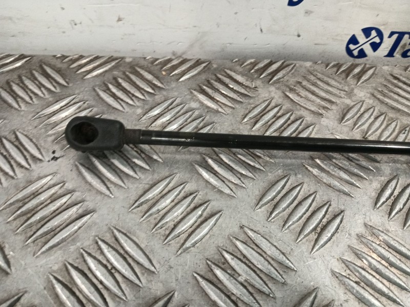 Recambio de amortiguadores capo para opel astra h berlina referencia OEM IAM 244652950512 1567RH0310N 