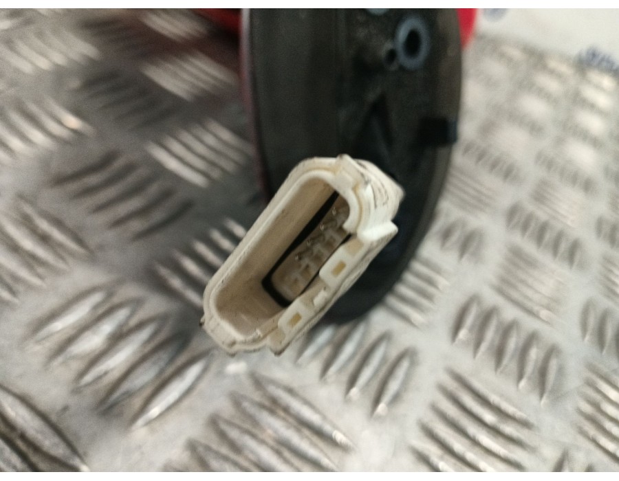 Recambio de retrovisor izquierdo para fiat grande punto (199_) 1.4 16v (199bxg1b, 199axg1b) referencia OEM IAM E9024515  