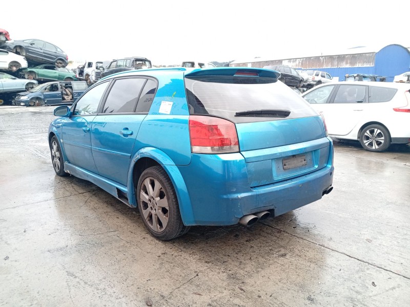 opel signum hatchback (z03) del año 2003