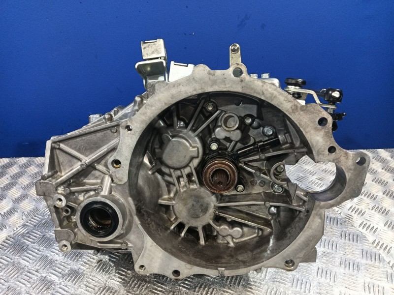 Recambio de caja cambios para jeep compass (mk49) 2.2 crd referencia OEM IAM 05106045AB  