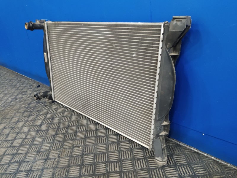 Recambio de radiador agua para audi a4 berlina (8e) 2.0 tdi referencia OEM IAM 8E0121251A  