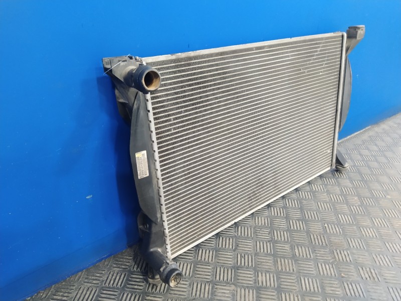 Recambio de radiador agua para audi a4 berlina (8e) 2.0 tdi referencia OEM IAM 8E0121251A  