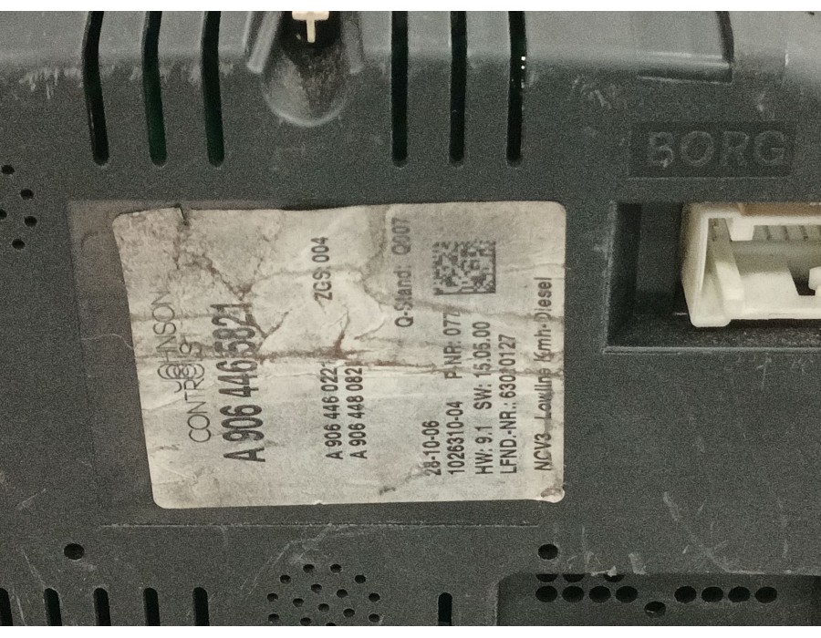 Recambio de cuadro instrumentos para mercedes-benz sprinterii caja cerrada (desde 01.06) referencia OEM IAM A9064465821 A9064480