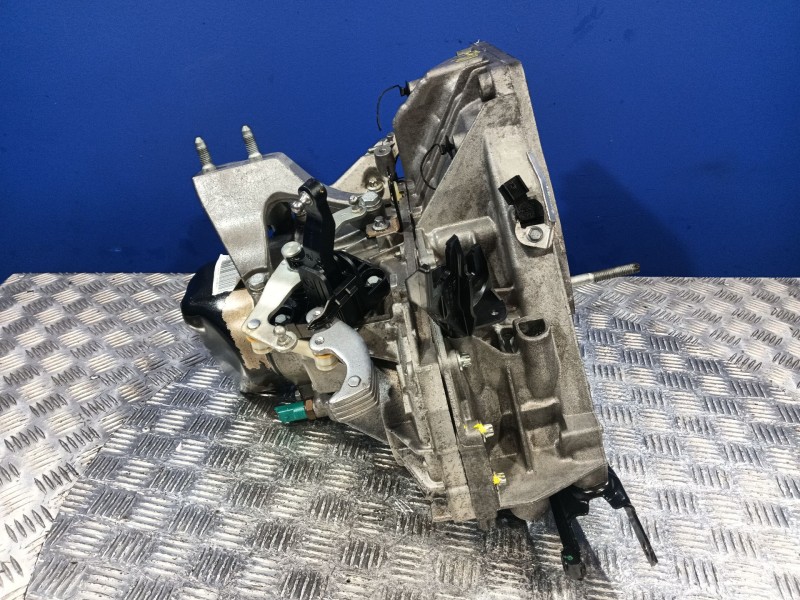 Recambio de caja cambios para dacia sandero referencia OEM IAM JH3399  