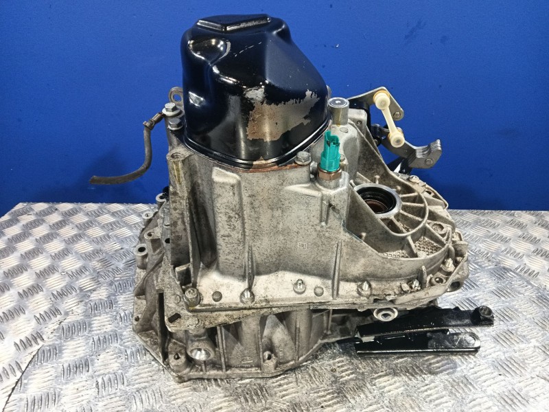 Recambio de caja cambios para dacia sandero referencia OEM IAM JH3399  