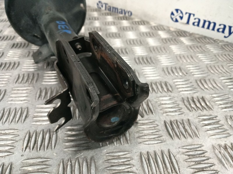Recambio de amortiguador delantero derecho para dacia duster 1.6 16v cat referencia OEM IAM 8200813791  
