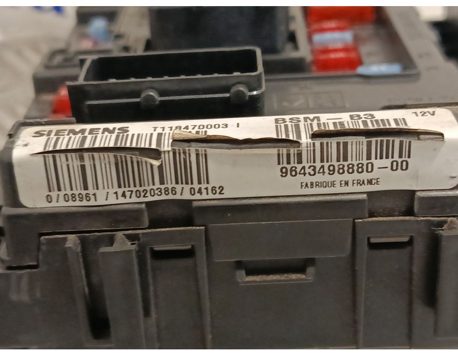 Recambio de caja reles / fusibles para citroën c3 i (fc_, fn_) 1.4 i referencia OEM IAM 9643498880  