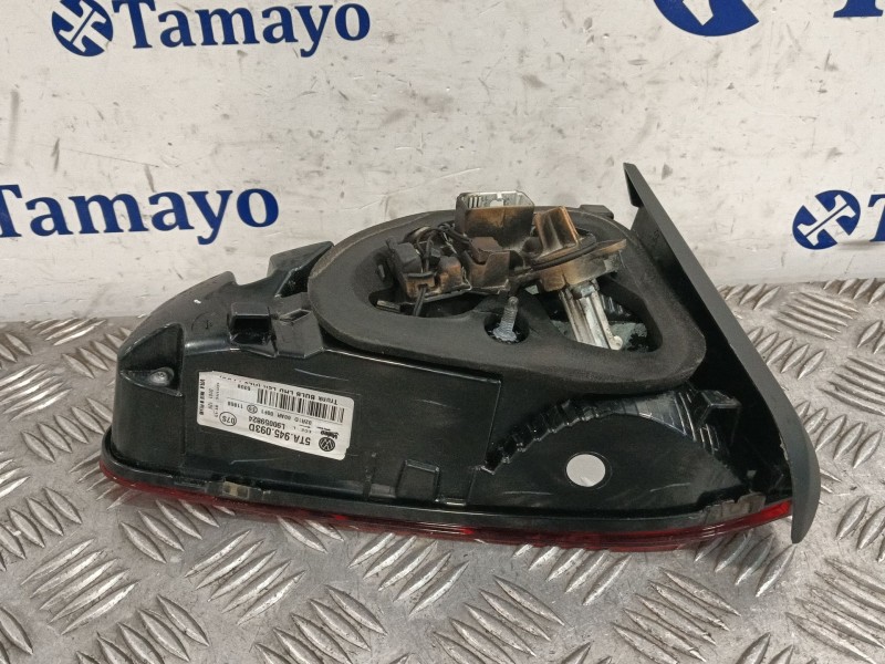 Recambio de piloto trasero izquierdo interior para volkswagen touran (5t1) 2.0 tdi referencia OEM IAM 5TA945093D L90059824 