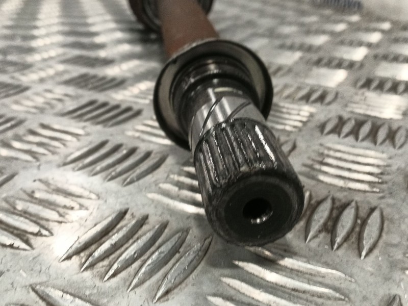 Recambio de transmision delantera derecha para dacia sandero 1.0 12v cat referencia OEM IAM 8200930507  