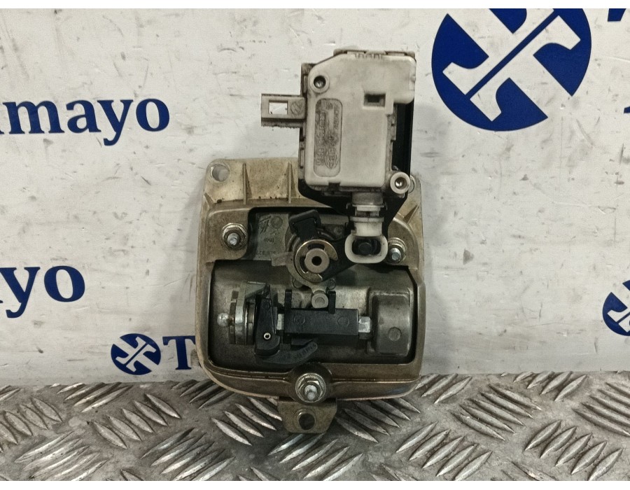 Recambio de maneta exterior porton para seat ibiza iii (6l1) 1.9 tdi referencia OEM IAM 6L6827573B  