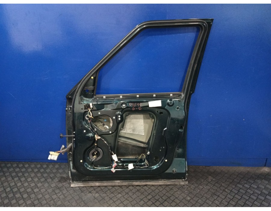 Recambio de puerta delantera derecha para land rover discovery iv (l319) 3.0 sdv6 4x4 referencia OEM IAM LR016462  