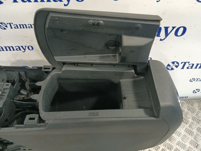 Recambio de apoyabrazos central para peugeot 3008 1.6 hdi fap cat (9hz / dv6ted4) referencia OEM IAM 9686964777  