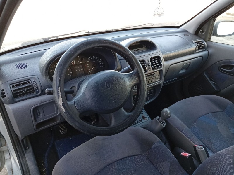 renault clio ii (bb_, cb_) del año 2001