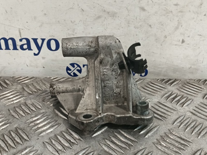 Recambio de soporte para renault scenic ii 1.9 dci diesel referencia OEM IAM 8200193773  