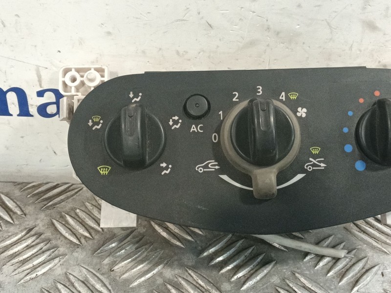 Recambio de mando climatizador para dacia duster 1.6 16v cat referencia OEM IAM N106278B T1001639 