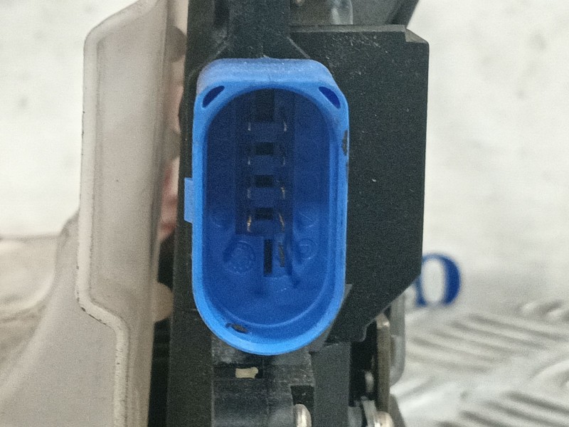 Recambio de cerradura puerta delantera derecha para volkswagen golf v (1k1) 1.9 tdi referencia OEM IAM 25101D6  