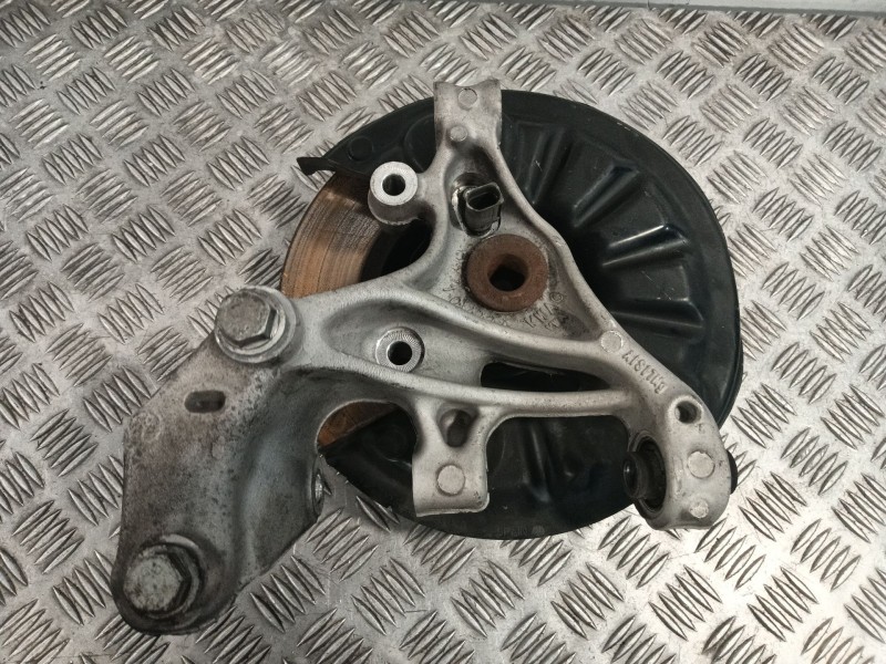 Recambio de mangueta trasera derecha para volkswagen touran (5t1) 2.0 tdi referencia OEM IAM 5WF501611  