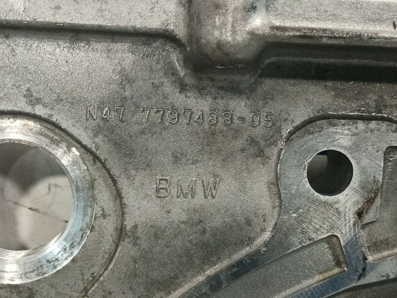 Recambio de tapa distribucion para bmw 1 (e81) 120 d referencia OEM IAM 779748805  