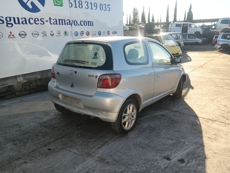 toyota yaris (_p1_) del año 2000