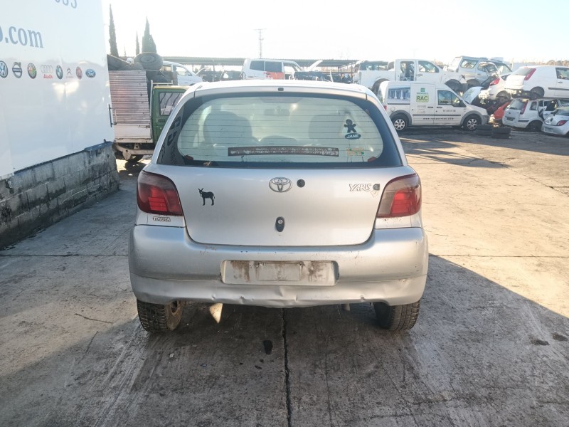 toyota yaris (_p1_) del año 2000