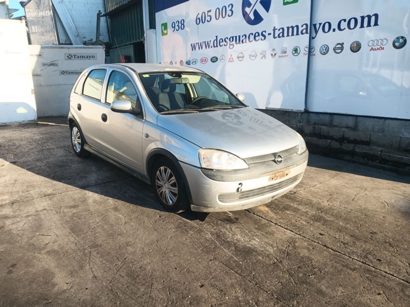 opel corsa c (x01) del año 2002