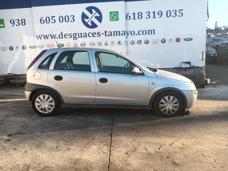 opel corsa c (x01) del año 2002