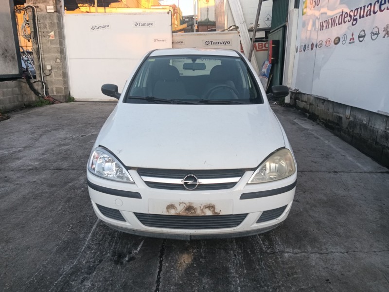 opel corsa c (x01) del año 2004