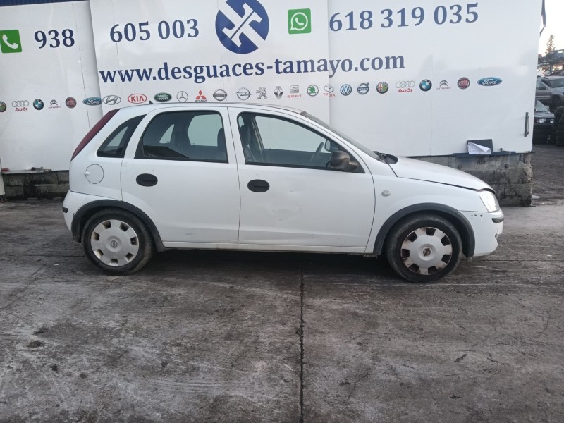 opel corsa c (x01) del año 2004