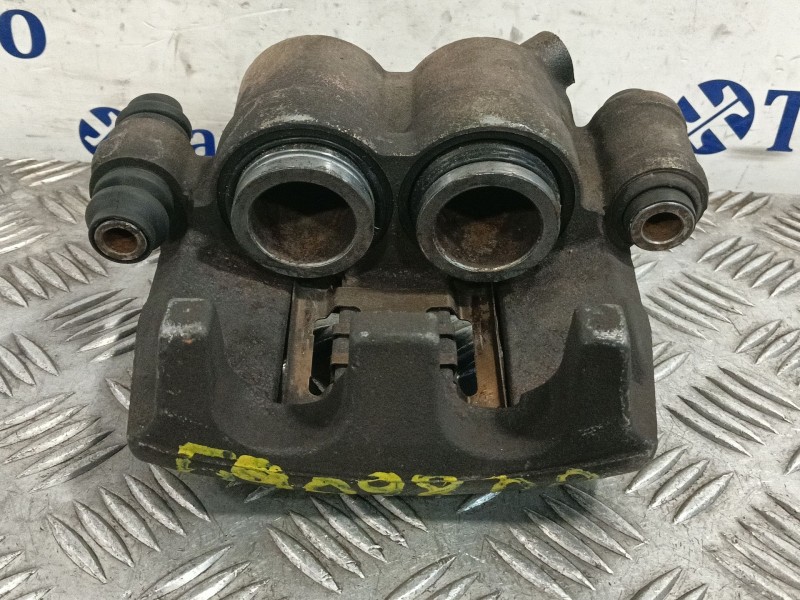 Recambio de pinza freno delantera derecha para renault master bus referencia OEM IAM 201318  
