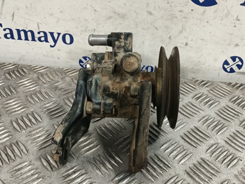 Recambio de bomba direccion para nissan patrol pick up 2.8 pyg260fq rd28 referencia OEM IAM   
