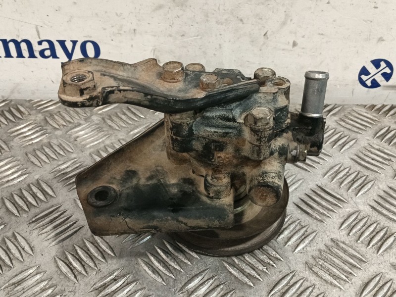 Recambio de bomba direccion para nissan patrol pick up 2.8 pyg260fq rd28 referencia OEM IAM   