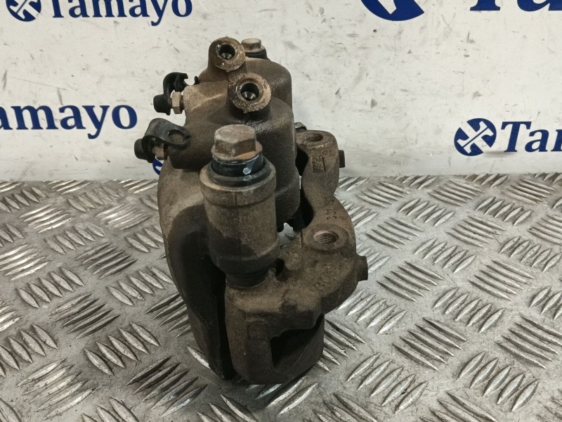 Recambio de pinza freno delantera izquierda para renault master ii autobús (jd) 2.5 d referencia OEM IAM 331181  